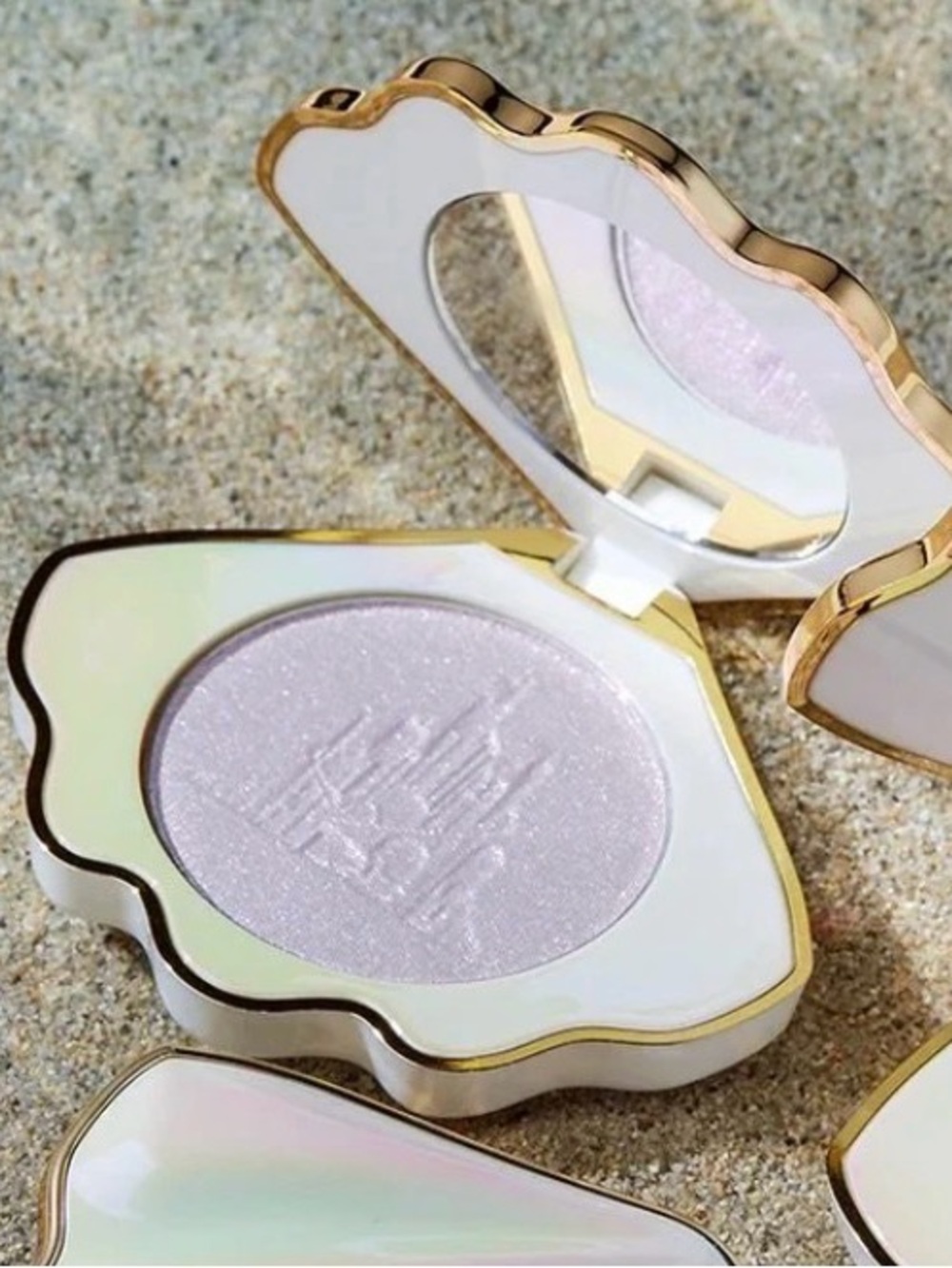 SIGMA BEAUTY X DISNEY THE LITTLE MERMAID HIGHLIGHTER LIMITED EDITION -Seashell
